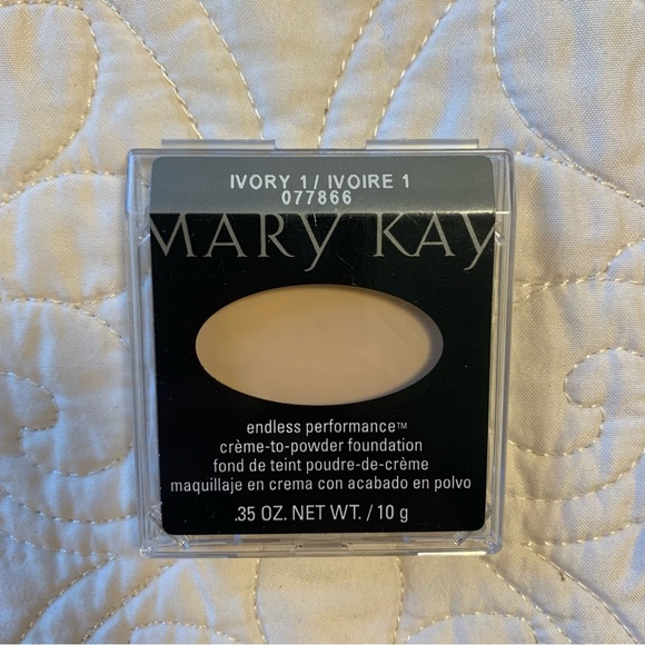 Ivory 1 crème to powder foundation - Picture 2 of 3